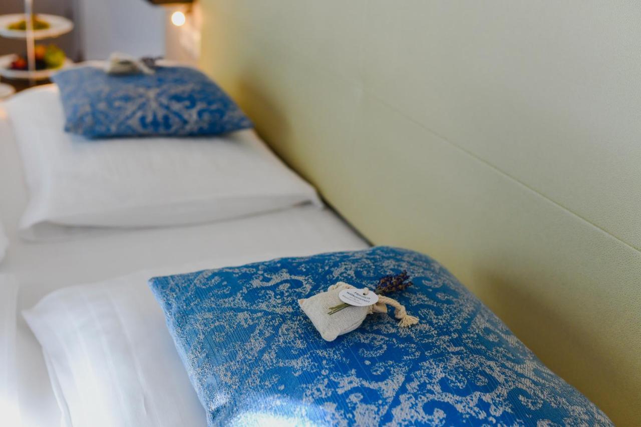 Nuhr Medical - Hotel & Restaurant ゼンフテンベルク エクステリア 写真