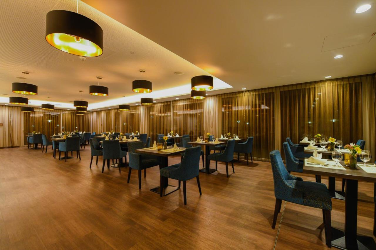 Nuhr Medical - Hotel & Restaurant ゼンフテンベルク エクステリア 写真
